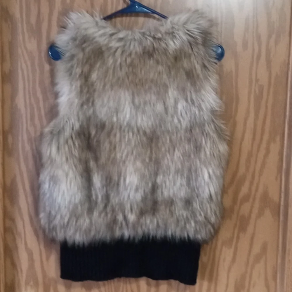 Juicy Couture, wool, cotton, faux fur, fall, winter, back to school - Picture 2 of 9